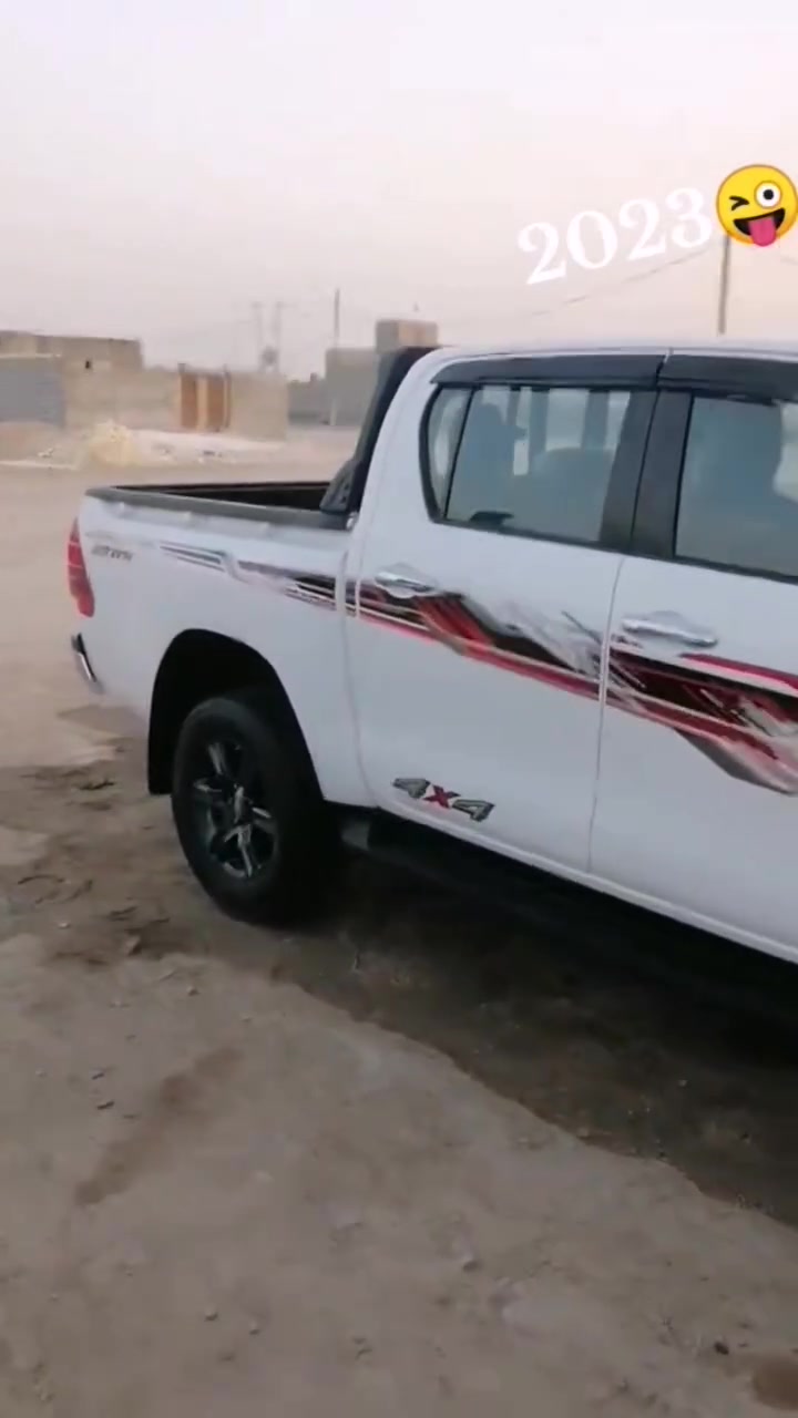 سلام عليكم هايلوكس2023 للبيع زيرو بعدهي بدهن اشركه ماشيه 7000للاستفسار الاتصال على الرقم ***********
