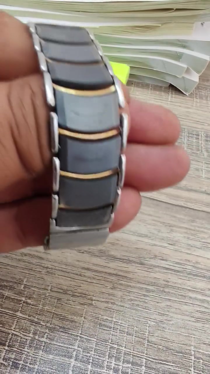 سالفاتوري ماررا (Salvatore Marra Italy
التصميم الايطالي
مرصعه بالالماس
*********** واتس
***********
