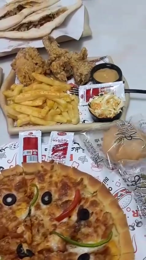 عرض ١🍽️✨ أطيب الوجبات صارت بين إيديك!
إذا كنت من عشّاق الأكل الطيب والنكهات المميزة 😍
جهّز حالك… لأنو القادم ألذ بكتير!

📸 تابعونا وشوفوا صور وجباتنا الشهية
🔥 أطباق بتشهي… وطعم ما بينتسى ... واسعار مناسبة

مطعم كوزجي 
📌 العنوان: بغداد - المحمودية  - حي ١٧ مقابل صيدلية ابو امير 
⭕  يتوفر توصيل  #للطلبات : ***********
***********
***********

#تفاعلوا #بغداد #المحمودية  #حي ١٧  #كريسبي #شاورما# تجهيز مناسبات بقل سعار
