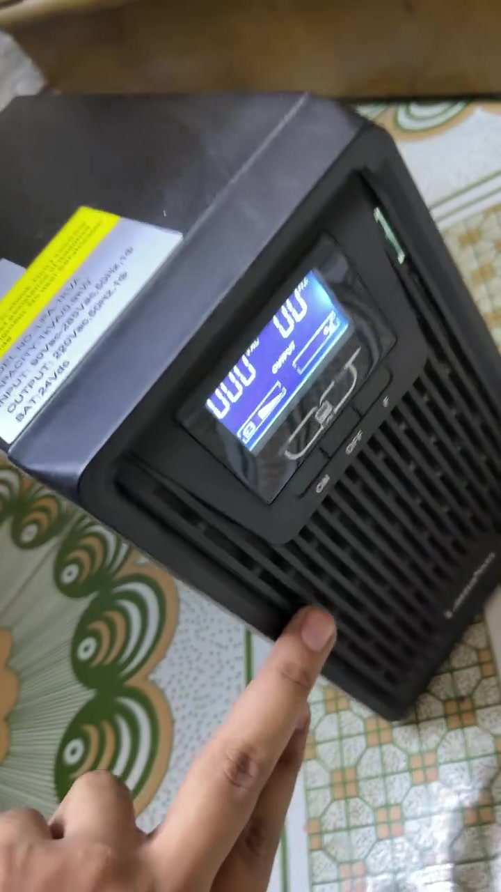 السلام عليكم
يو بي اس اونلاين للبيع 
القدرة 1KV
السعر 180 الف 
للتواصل : *********** واتس اب

