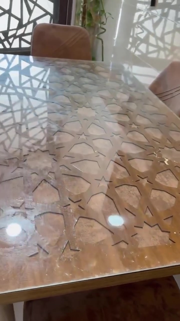 ميز طعام السعر ٨٥ مكان حي النور
***********
