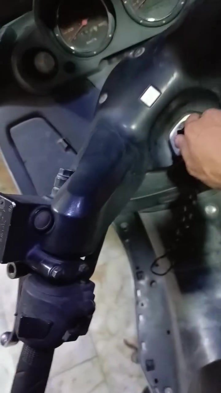 فورزة🏍️ 06 للبيع فقط
✅كمرك و منفيس
رقم مصادر❌
✅تجي كابريتر
✅زوج تاير جديد 
✅كهربائيات شغالة 
✅كفرات نضيفة 
✅محرك 250cc نضيف على الفحص 
✅كفالة عامة من التبخير والنضوح 
✅امبدل دهن محرك جديد 
✅امبدل مي راديتر زيتي وكالة 
✅دسك امامي و دسك خلفي 
↩️والدراجة كدامكم بالصور↪️ 

🏙️مكاني بغداد 🏙️
السعر 1250 مليون و ربع 
الشراي يتصل واتساب او رقم موجود ***********
