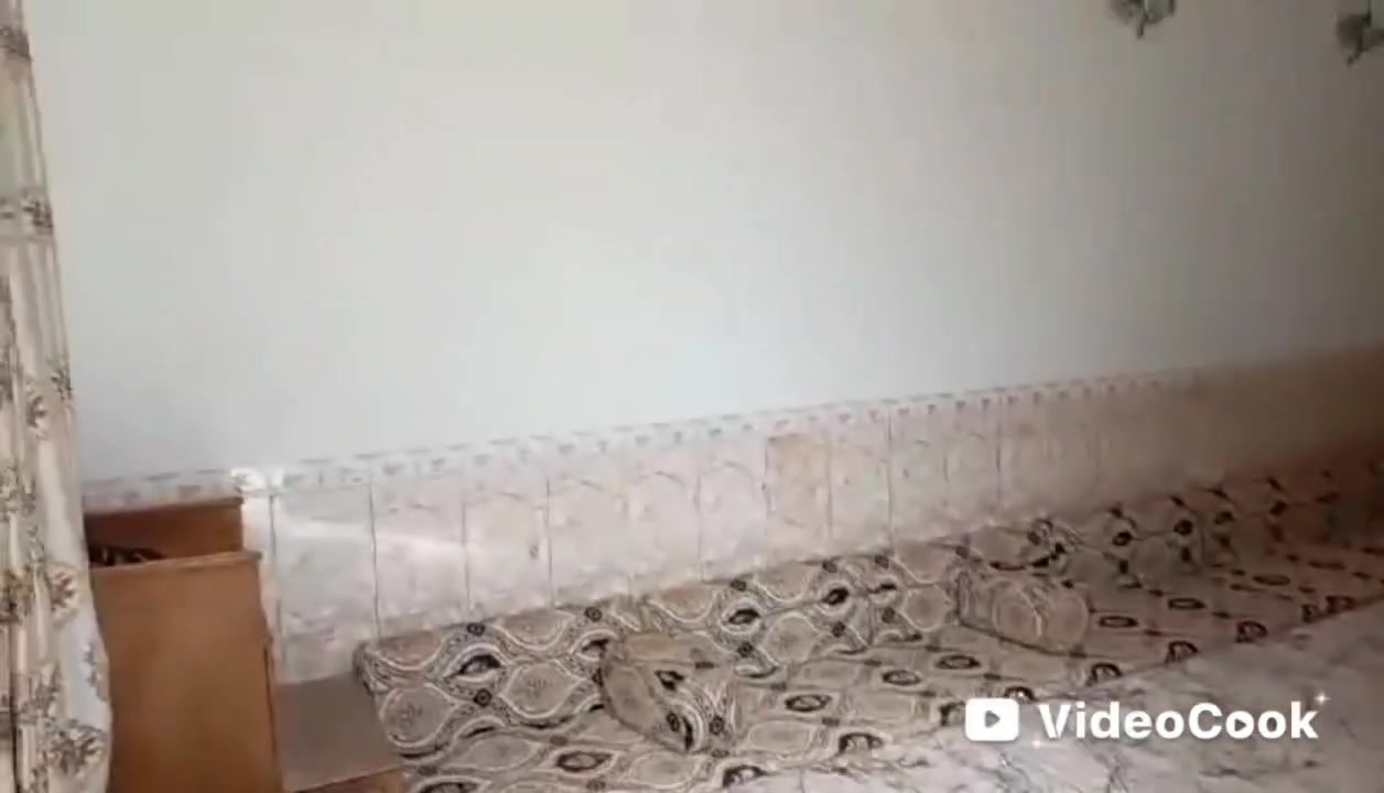 للبيع 230 متر ركن بسعر 60 ثلاث غرف نوم وصالة واستقبال ومطبخ وصحيات وطارمه ومحل بحي الرحمه للاستفسار اكثر الاتصال علئ *********** او *********** وت ساب
