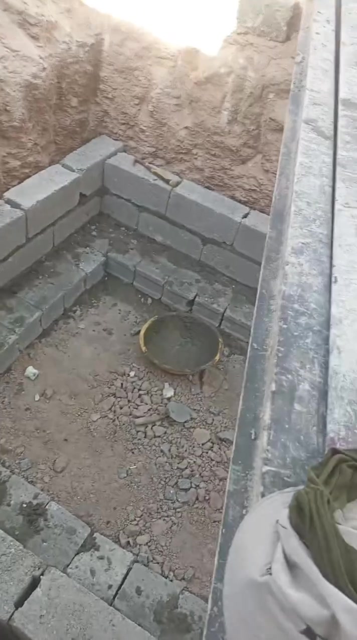 السلام عليكم كادر اختصاص تفليش تكشير حفر دفن تنضيف تدخيل سبيس قلع الكاشي بأسعار مناسبه ***********
