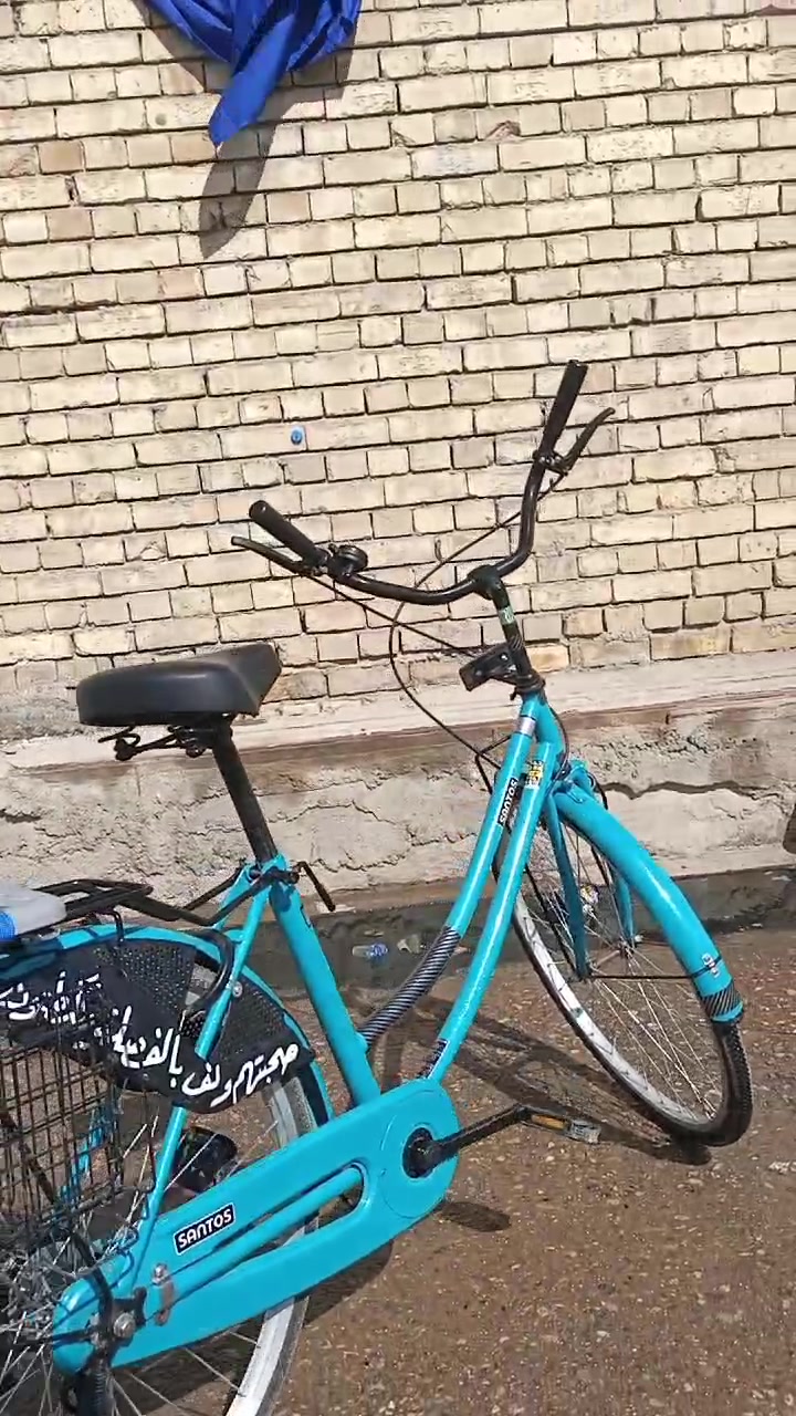 سلام عليكم 
بايسكل بناتي حجم 26 🔥
نوعه شركه سانتوس 🪄
موديل 2025❤️‍🔥
لايت لد زينون  
باسكل نضيفف امانه الله ورسوله 
مكينه شيمانو Shimano 
مامفتوح وانتو شوفو وقيموه 
شرط ياباني اصلي اصلي مر العادي يجي رخيص العادي 
هاذه اصلي نزلته رمبه بس يمي مستخدم  
السعر خيالي 150 الف وبي مجال للطيبين ❤️‍🔥 
رقمي *********** واتساب
وين مكان البايسكل بالضبط؟ (المنطقة/الحي) حتى الي يريد يفحصه يعرف يتواصل وياك: 
بغداد المعامل العماري قرب معمل التمر 
شنو حالته بالتفصيل؟ بيه خدوش/لحام/عطل أو كلشي شغال تمام 100%؟: 
امانه الله كلشي مابيه بس كم خدش مال الحاويه 
البركات والتواير والشيمانو شغالين زين؟ وبيه أي تبديل أو صيانة جديدة صايرة؟: 
كلشي مابيه امانه الله جديد وشغالات 
شنو لونه بالضبط؟ وإذا أكو ملحقات وياها مثل بيل/ستاند/قفل/شاحن للّيتات اذكرها: 
لون الباسكل كهرماني 
السعر نهائي لو بيه مجال بسيط للمساومة؟: 
يعني بي مجال قليل 