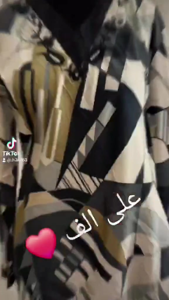 ملابس جديده للبيع وبااسعار مناسبه للتواصل على هذا الرقم. ***********
