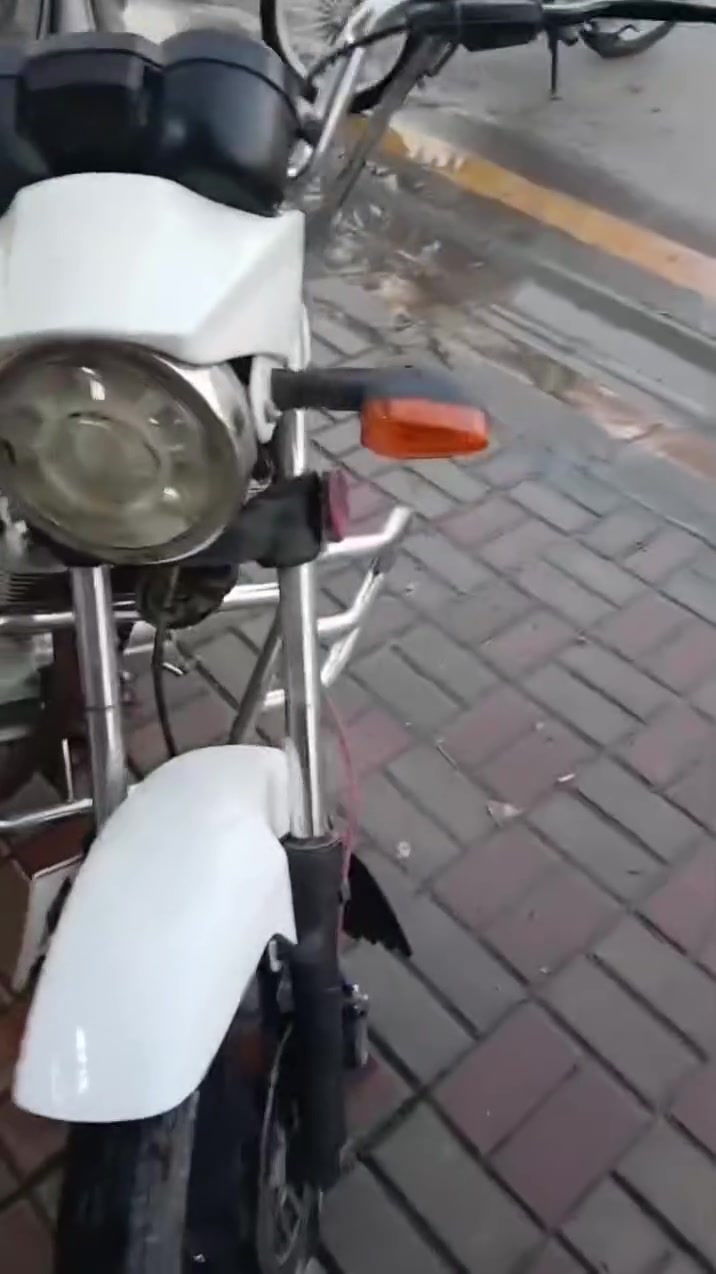 للبيع موديل 20 نوع  MZ سعره 1150بي مجال حك جيه تواصل ‏‪***********‬‏
