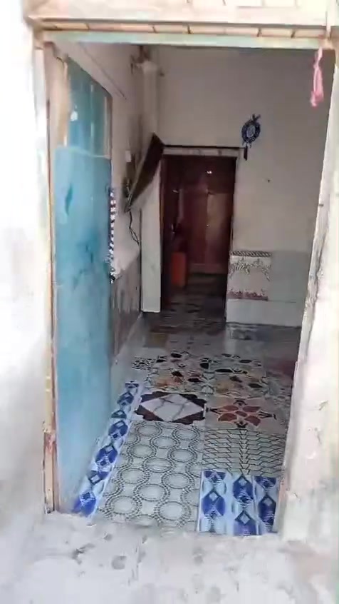 بيت تجاوز للبيع وره مدرسه رمضان كما موضح بالمقطع بيت كله سندويج
السعر تصل ***********
