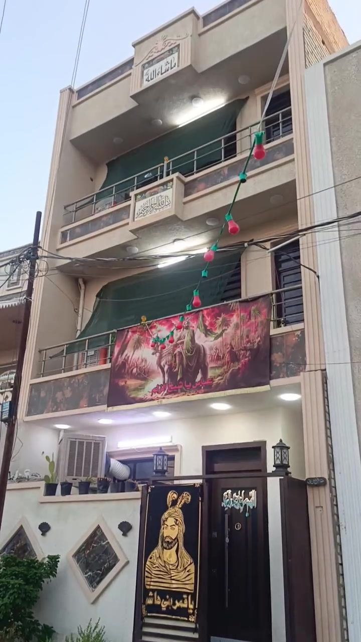 🏡للبيع– دار سكنية بناء حديث
📐 المساحة: 66 م²
صنف العقار زراعي سند 25 
🔹 يتكون من:
* 3 غرف نوم
* استقبال
* مطبخ
* مدخلان

✨ المواصفات:
* بناء حديث
* تشطيبات نظيفة جداً
* جاهزة للسكن
* موقع هادئ وشارع تبليط
  📍 الموقع: بغداد الشعب منطقة السريدات الجديده المربع الثاني قرب اسواق الملاك سنتر 

📞 للاستفسار 
مكتب النور للوساطة العقارية
:***********

