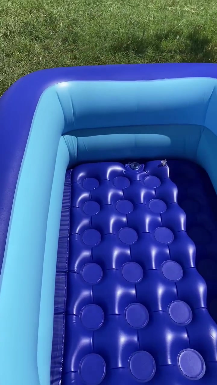 � صيف أطفالك صار أحلى! ☀️

خلّي المرح يبدأ مع المسبح الهوائي للأطفال 🏖️💦
تصميم مميز، خامة قوية، وحجم مناسب حتى يستمتع الأطفال باللعب والانتعاش داخل البيت أو بالحديقة
المواصفات:

. مسبح هوائي للأطفال.

. المقاس: 

الطول:105سم

العرض:80سم

الارتفاع:30سم

. مصنوع من خامة PVC عالية الجودة.

. جداران هوائيان لتوفير ثبات وراحة أكبر.

. تصميم ملون برسومات بحرية جذابة.

. سهل النفخ والتفريغ والتخزين.

. يتضمن رقعة إصلاح في حال حدوث ثقب بسيط.

. مناسب للعب المائي تحت إشراف شخص بالغ.

.مثالي لتوفير أوقات ممتعة ومنعشة للأطفال خلال أيام الصيف الحارة
🔴السعر25 ألف مع التوصيل لباب بيتك ثاني يوم 🚚🇮🇶
للحجز مراسلة الصفحة 
او على الرقم
***********
