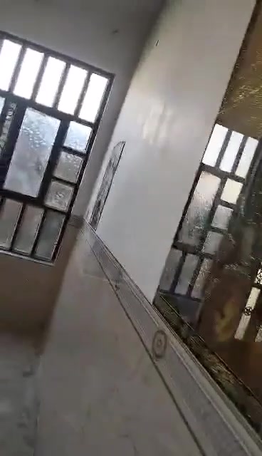 بيت في منطقى الحسينية للبيع بسعر مناسب وبي مجال  البيت طابو. صرف البيت في شارع ابو سمير قرب جامع الرحمان
