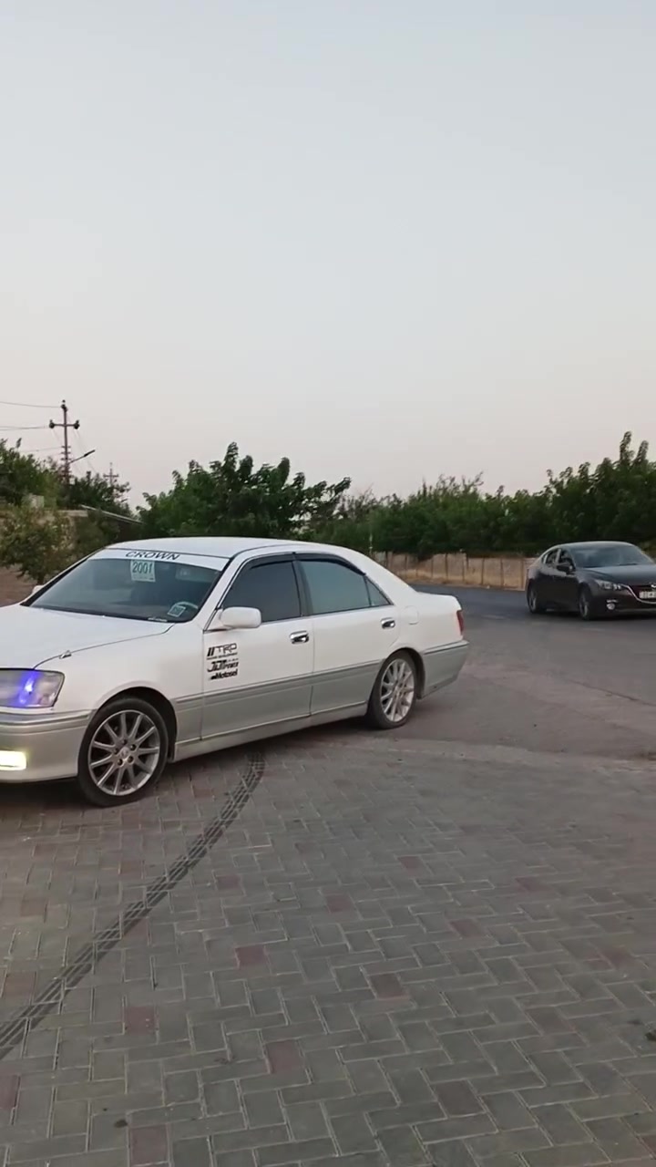 سڵاو هاوڕەیان ئەم مەلیکەمان هەیە بۆفرۆشتن بڕاوەیە ڤیڤیتی بچوکە یەک دوگمایە  2001 شتێکی جوانە  سعریشی $38مەعامەلە
 بۆزانیاری زیاتر تەلەفۆن بکە ***********
