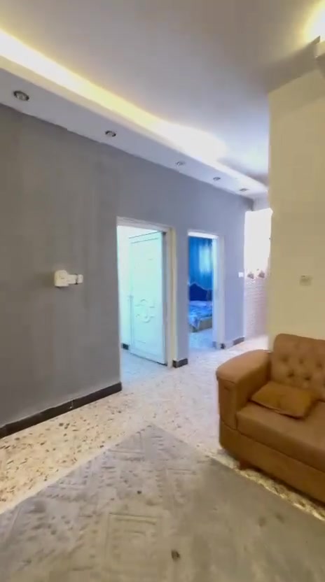 رمز البحث 438 
🏠 شقة للإيجار – الداودي / محلة 611

📍 مجاور شارع التانكي  
🔹 غرفتين نوم  
🔹 صالة  
🔹 مطبخ  
🔹 خدمات  

💰 الطابق الأرضي: مليون ونص   
💰 الطابق الأول: مليون ونص   
💰 الطابق الثالث: مليون   
استوديو 750 الف

📞 للاستفسار والحجز، مراسلة خاص.
***********
