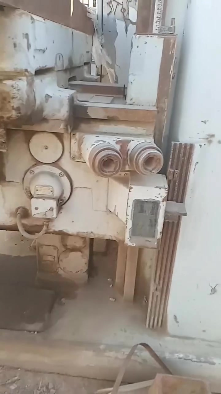 فريزه جيكيه نمره ٥للبيع +فريزه سكوده موديل حديث نمره ٣+ادريل اسباني كير بوكس للبيع العنوان الرمادي شارع ٤٠  الانبار رقم تلفوني***********/***********
