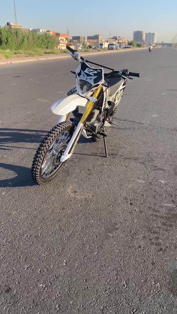 العادة النشر بسبب الوعود الكاذبه  
سلام وعليكم حبايبي سي ار اكس موديل 2025 300cc تاكل الكاع شلعه معدل بيها نقص فقط العداد السرعه و الوشم شويه تعبان الي هيه الزكات  اكفلك مكينه و كير و عشاير و قانون تاخذها من باب بيتنه السعر  مال بيع ماريد انشر سعر عالي و تخابرني نضل ثنينه نبجي و انت ما عندك واني محتاج فه مال بيع ب 
1350 سعر جوه السوك الله شاهد بس اريد اترك القفاز فه هيج سعر ابيعها العنوان بغداد شعب حي البساتين *********** موجود عله مدار 24 ساعه
