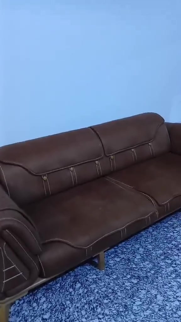 السلام عليكم للبيع تخم قنفات 10 مقاعد استخدام قليل جدآ نضيف  حطاطه مكلف بلنشر الاتصال بل الأرقام التاليه  *********** _ ***********  السعر  ٦٠٠ وبي مجال
