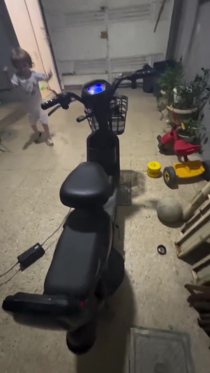 دراجة كهربائية • بطاريات ضعيفة • الموصل