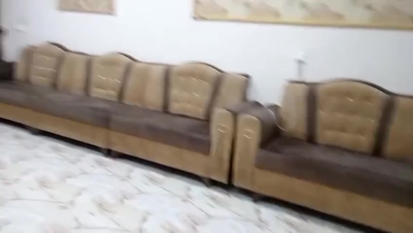 متوفر ديوان عدد 2 الطول11 متر شغل الموصل نضافه فول لطلب والاستفسار الاتصال على الرقم *********** العنوان تكريت القادسيه نهاية شارع الكراج مقابل تنزيلات الباشا
