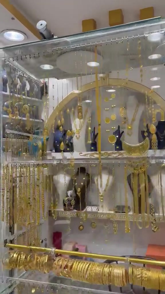 هنا الأستثمار 💸💸💸💸💸💸
أدم غيث  الأجور 3 فقط جديد
العنوان بغداد البياع الشرطة الرابعة 
للحجز ***********

#مصطفى
