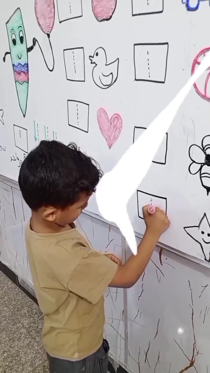 🔢✨ اليوم تعلّم أبطالنا الرقم 1 بطريقة ممتعة ومليئة بالحماس! 💜

تعلّمنا شكل الرقم، وردّدناه، وطبّقناه بنشاط يساعد الطفل على التركيز والعدّ والتعرّف على الرقم 🎯🧠

🌸 في روضة الإبداع النموذجية الأهلية… نتعلم، نلعب، ونكتشف كل يوم شيئًا جديدًا! 👧🏻🧒🏻

📍 حصوة – حي الشهداء – باتجاه جم المسعودي
📞 ***********

#روضة_الإبداع_النموذجية_الأهلية #رقم_واحد #تعليم_الأطفال #رياض_الأطفال #حصوة #حي_الشهداء #بابل
