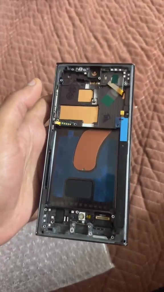 شاشات سامسونك الترا S23 24 25 مع الفريم نوع GX soft oled
واتساب أو خاص ***********
