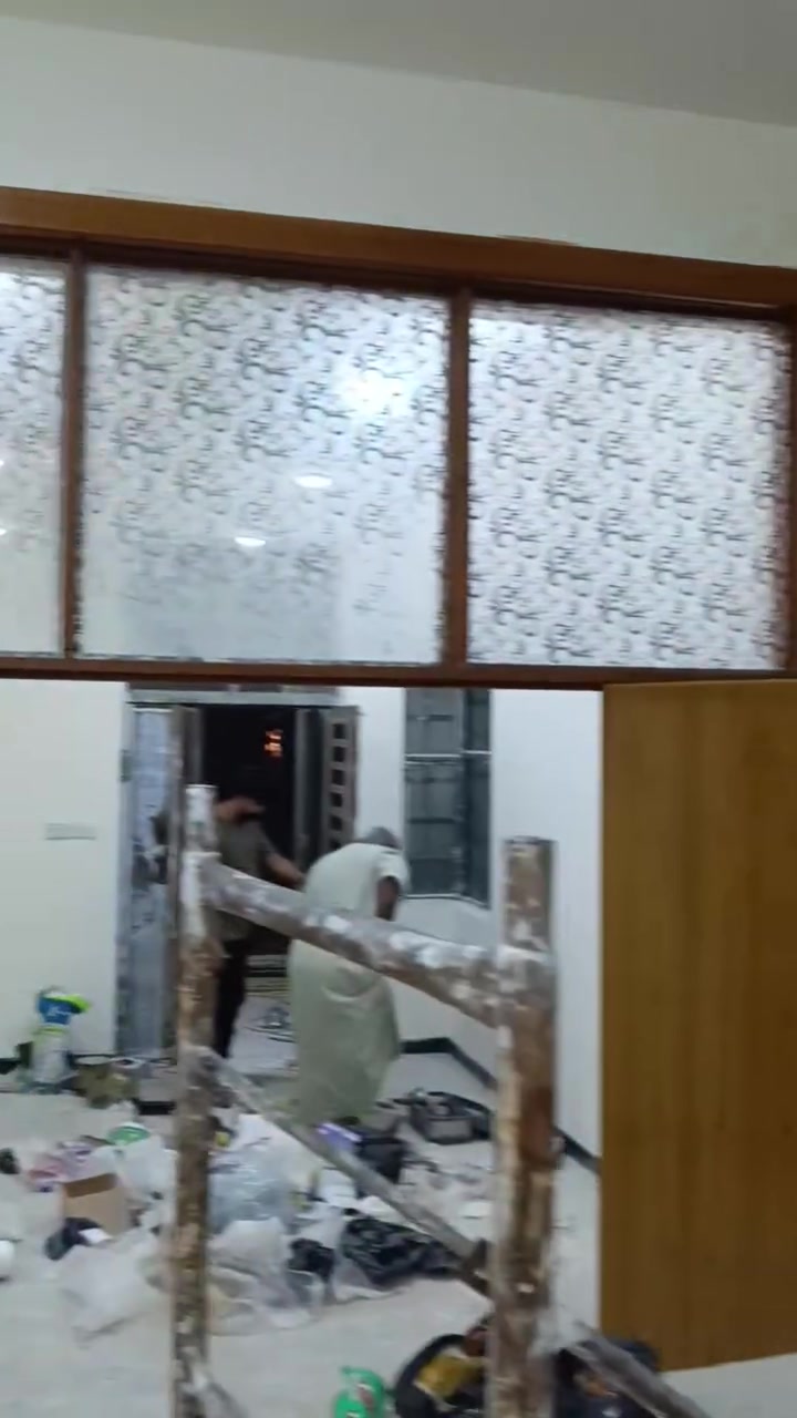 السلام عليكم بيت ايجار تنومه شط العرب بيت جديد غرفه وصاله ومطبخ وحمام واستقبال
حمام خارجي سعر الايجار 400
استفسار رقم الهاتف 
***********

