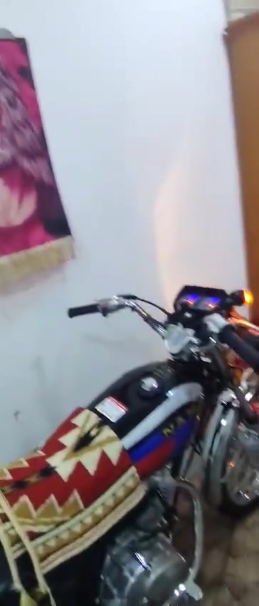 دراجه للبيع
دراجه سكنر
موديل 26 
دراجه نظيفه وحلوه 
دراجه قبل اسبوعين مطلع 
من 850 وبيها مجال
***********
