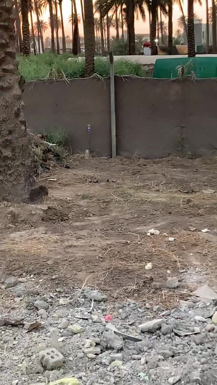 قطعه ارض للبيع المساحه
٥٠ متر لواجها ٤ نزال ١٣ متر
شارع تبليط ١٠ متر عله شارع ابو طاوه
مناصفه زراعي 
تبليط ماء كهرباء كامل خدمات 
***********
