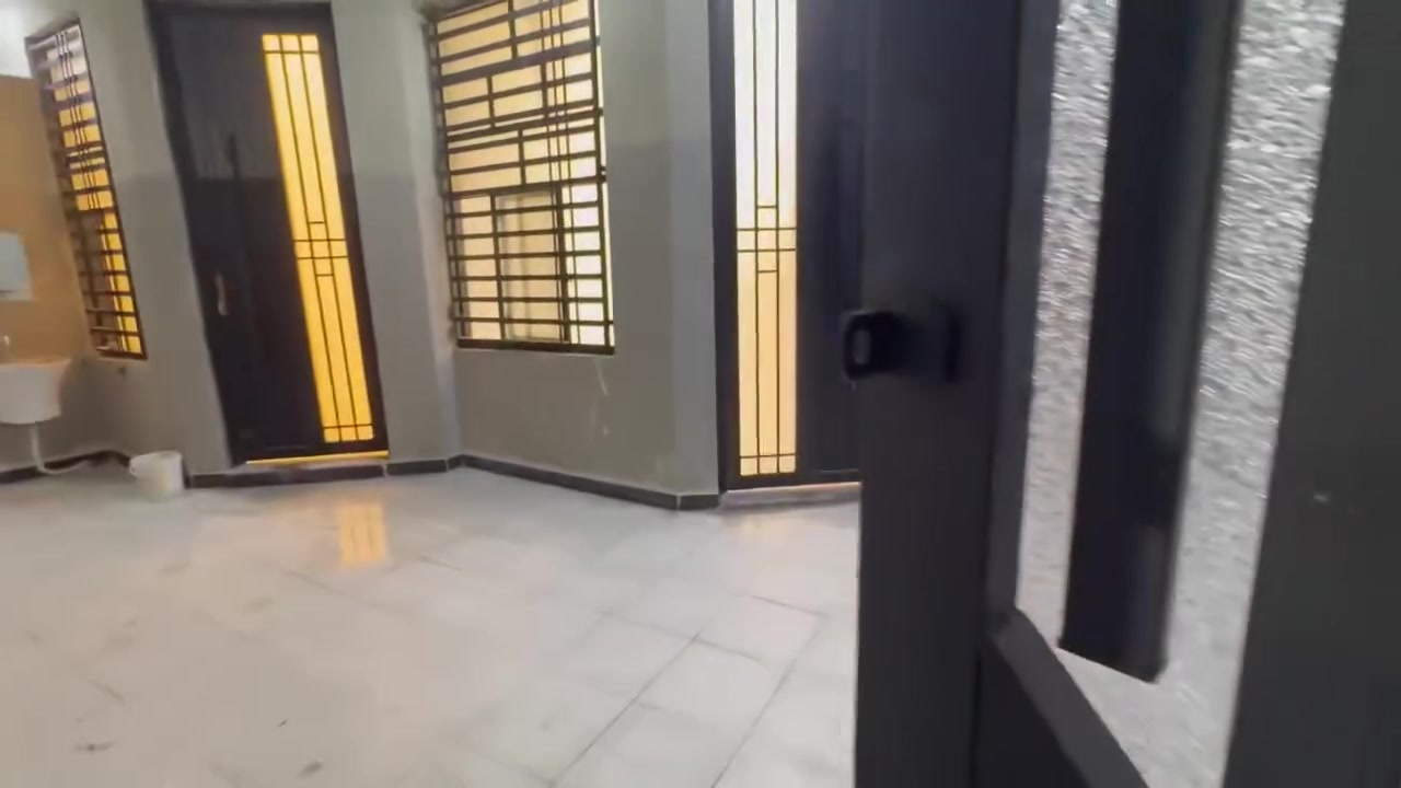 ياالله دار للبيع خلف متنزه الورده ٢٠٠م بساتين محمد علي بناء ٢٠٢٦ جاهز للسكن طابق واحد ااستفسار ***********

