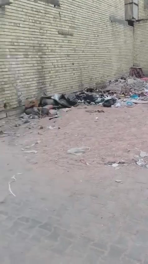 السلام عليكم قطعه ارض ١٠٠ متر  الشعله شارع الغربي شارع ابو الدهن القطعه ركن  نافذه ع شارعين  شارع الغربي وشارع ابو الدهن موضح بل تصوير  ***********
