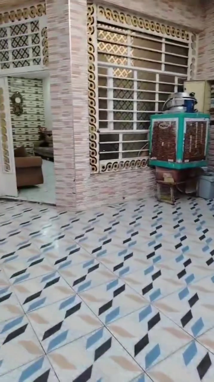 مكلفه بالنشر
 المساحه 200متر طابقين السعرر 120وبي مجال العنوان قرب حجي نبيل مدير ناحية 
***********
