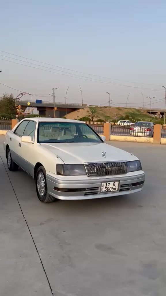 تويوتا • كراون