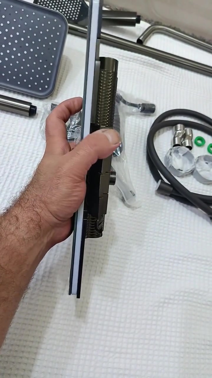 خلاط بانيو • غراض كاملة