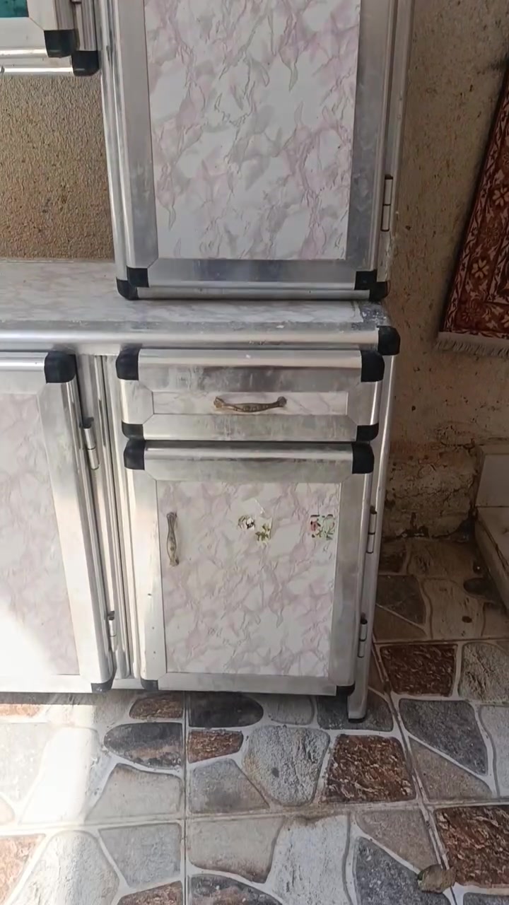 كاونتر للبيع مكان رميثه ***********
