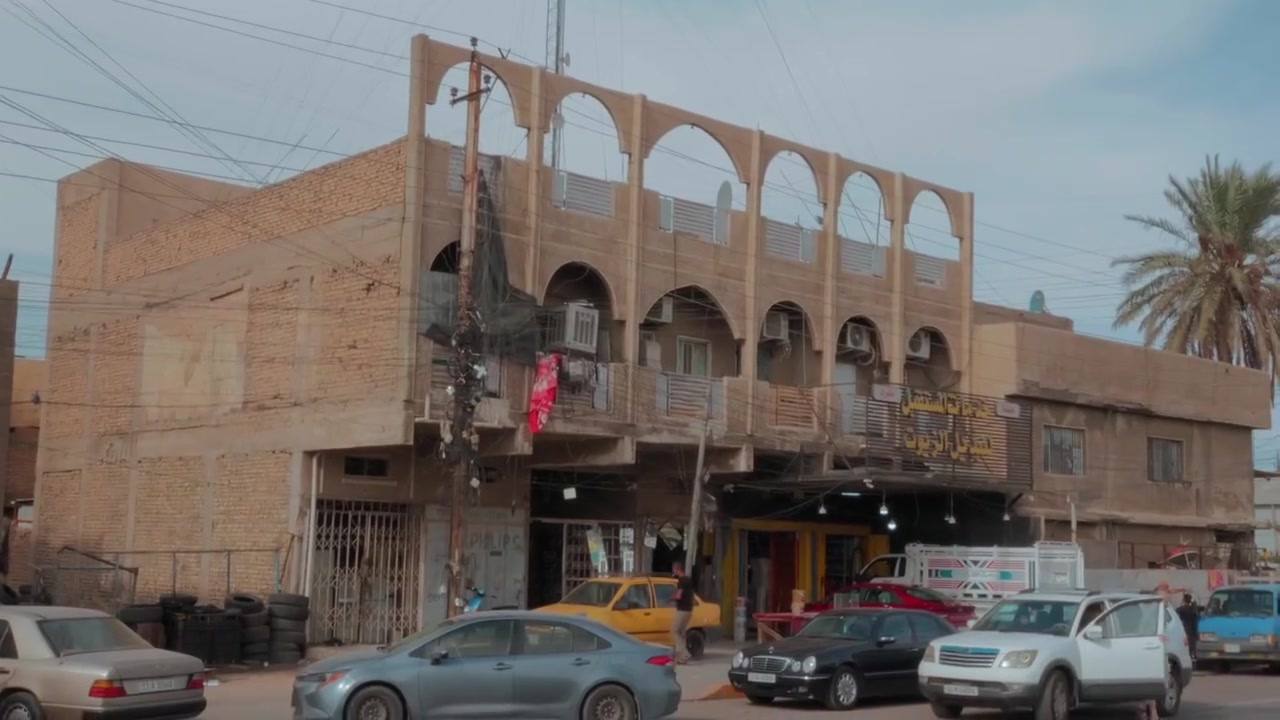 عمارة تجارية • حي اور • ٣٢٠م