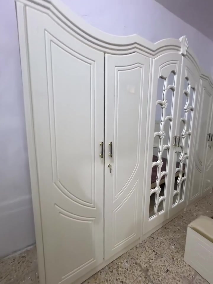 ناصريه جسر نبي الله براهيم 
مليون و١٠٠ فقط 😍

غرف نجاره عراقيه 💯💯

تتكون من ١١  قطع 

عرض الكنتور 3 و20سم

ارتفاع الكنتور 2 و٦٠سم

السرير بلوك ٦ ارجل

طول السرير 200 سم 

عرض السرير 160 سم 

شد ونقل داخل الناصريه 
مجانا😍
 

***********
***********
واتساب
