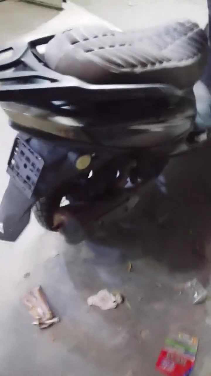 سلام عليكم هاي دراجه سكنس شمعه 140 البيع دراجه جديد محرك حيل ناعم كهربائي كل شغل البيع السعر 300 وبيه مجال وهذا رقمي ***********

