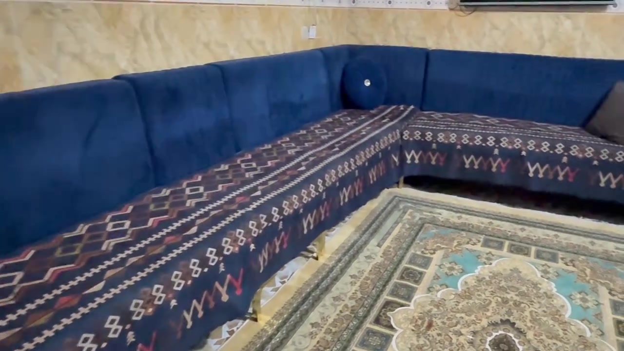 طقم ١٠مقاعد • نضيف • الحبيبية بغداد