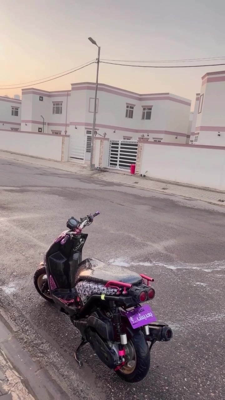 سلام عليكم سكنس جبلي.حاوي الدراجه كفاله. من كلشي الدراجه نفس مال للفيديو لونه كرزي ومغلفه موشم كفرات البلادي. ختم واحد كله الدراجه تايرات زوج جديده الدراجه كامله من كلشي ***********
