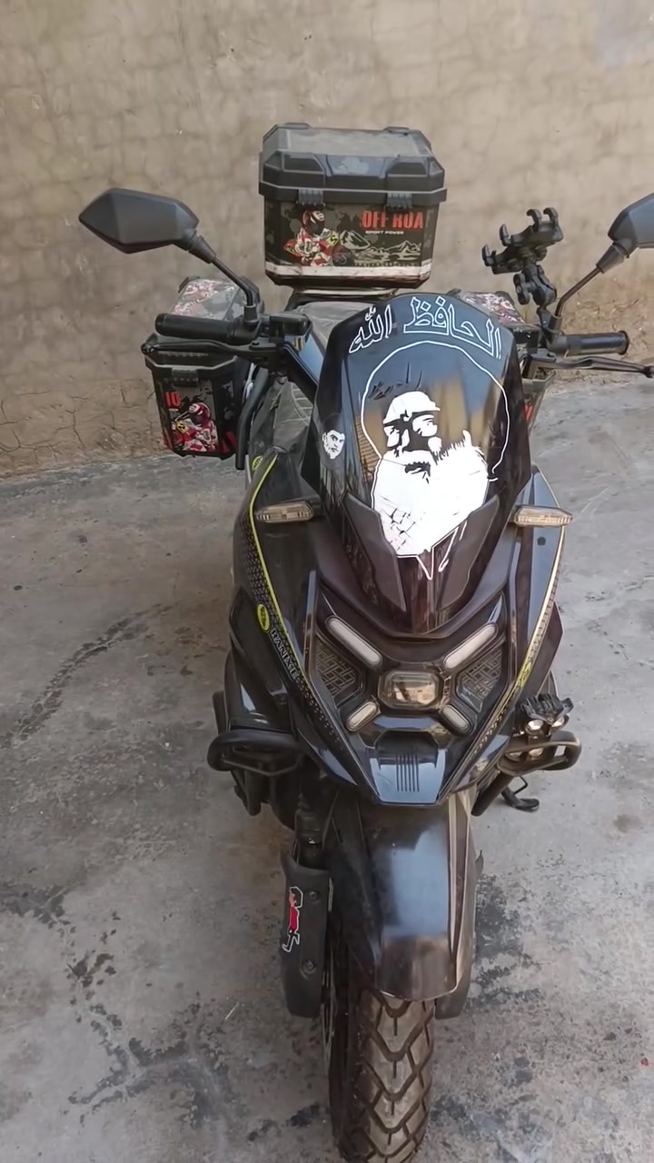 🔥 للبيع رينكس دبلات دسكات – 72V 🔥

🏍️ دراجة شحن نظيفة جداً
🔋 بطارية 50Ah – 72V
📏 كانت تقطع تقريباً 100 كم بالشحنة حسب الاستخدام.

📌 شاريها من شخص قبل 6 أشهر، ومن شريتها ما استخدمتها بسبب ظرف وخليتها طافية بالبيت.
ومن حاولت أشغلها حالياً ما اشتغلت، وبعد الفحص تبين أن البطارية تحتاج خلية + BMS.

🔧 كلفة التصليح تقريباً من 200 إلى 250 ألف دينار.

🔐 وياها:
✅ بصمتين تشغيل
✅ سويجين
✅ كارتين تشغيل

💰 السعر مليون دينار ويا البطارية
💰 900 ألف بدون بطارية

📌 سبب البيع: محتاج فلوس.

📞 للتواصل: ***********

⚠️ البيع بحالتها الحالية، والجاد يتفضل للمعاينة.
