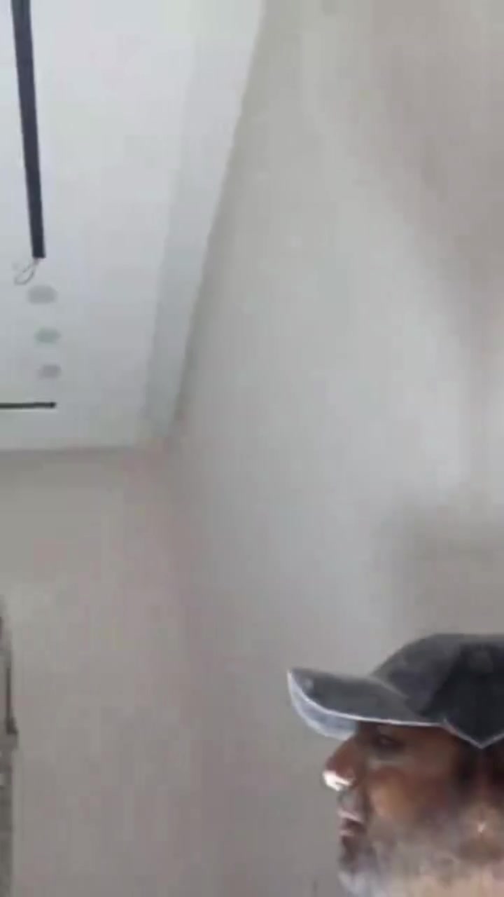 سلام عليكم ورحمه الله وبركاته 
شغل نضيف مرتب 
سحب معجون 
سحب ستن 
ترميم 
صبغ 
سقوف ثانوية 
‏‪***********‬‏
