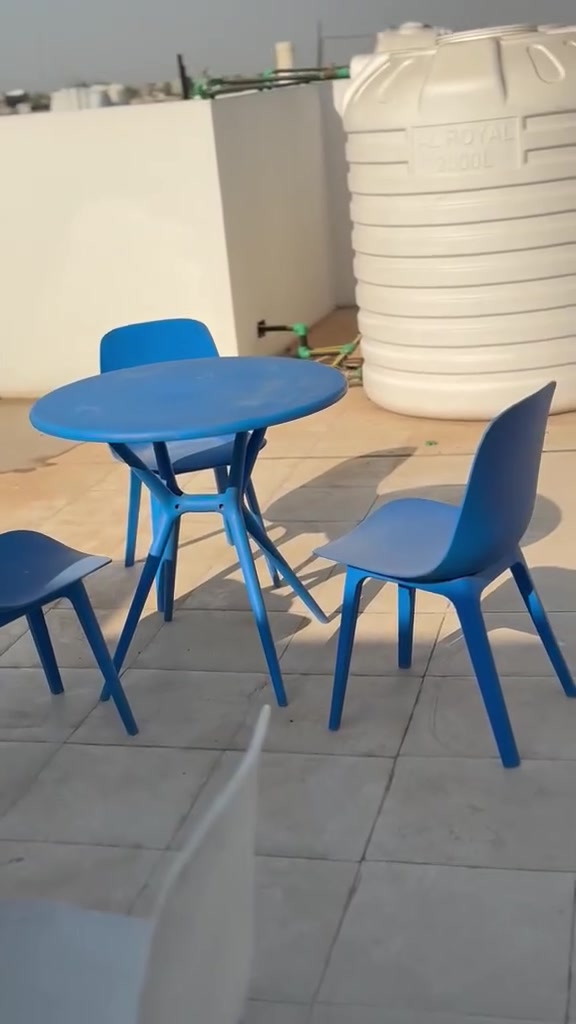ميوزة وكراسي عظم عاج للبيع للاتصال/***********
ديالى بعقوبة
