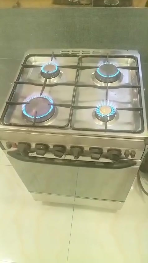 طباخ • ايطالي • نضيف