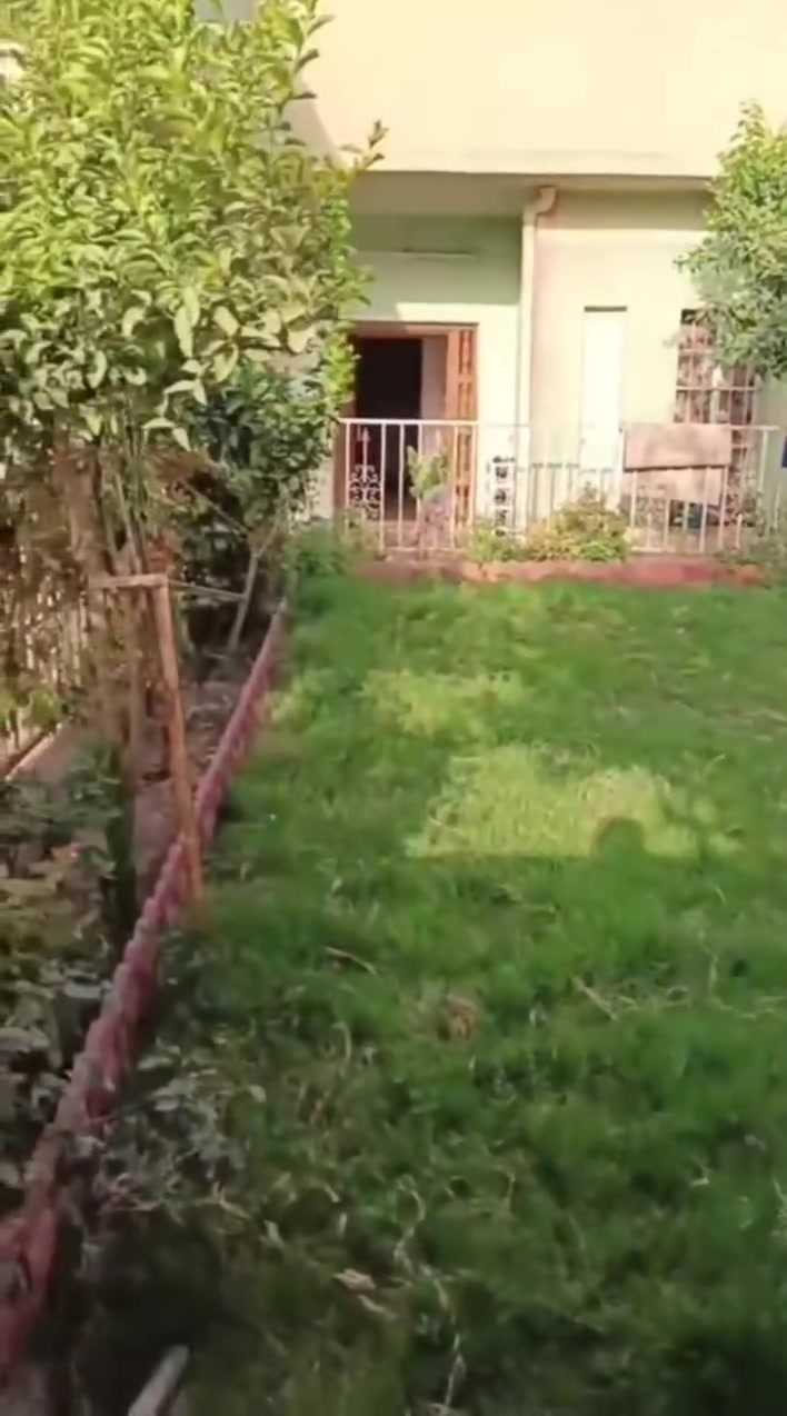 سلام اخوان بيت البيع طابقين طابو بس شخص واحد المساحه ٣٠٠ الوجهه ١٢ استسفار *********** بل قادسيه الثانيه
