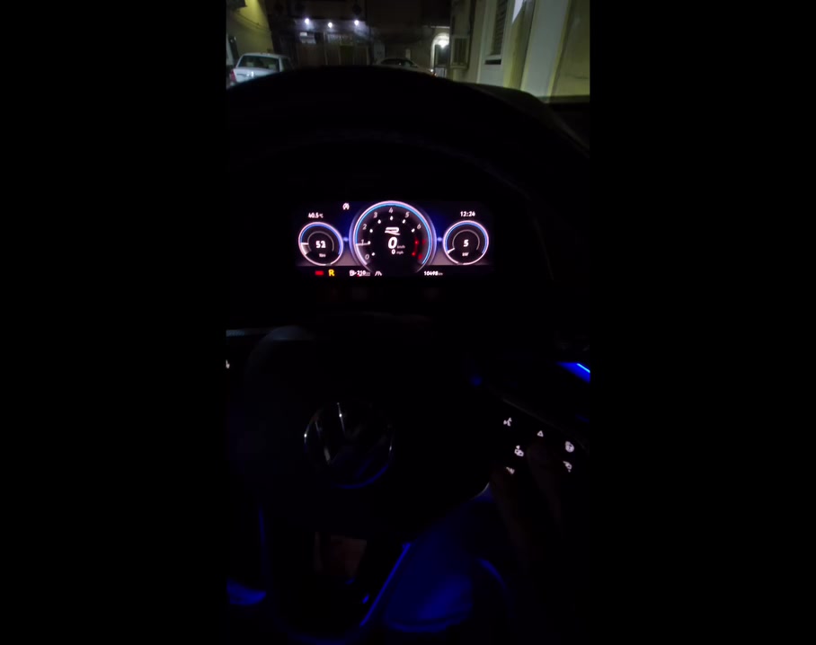أول ١٠ • تشغيل يوتيوب • انعكاس الشاشة