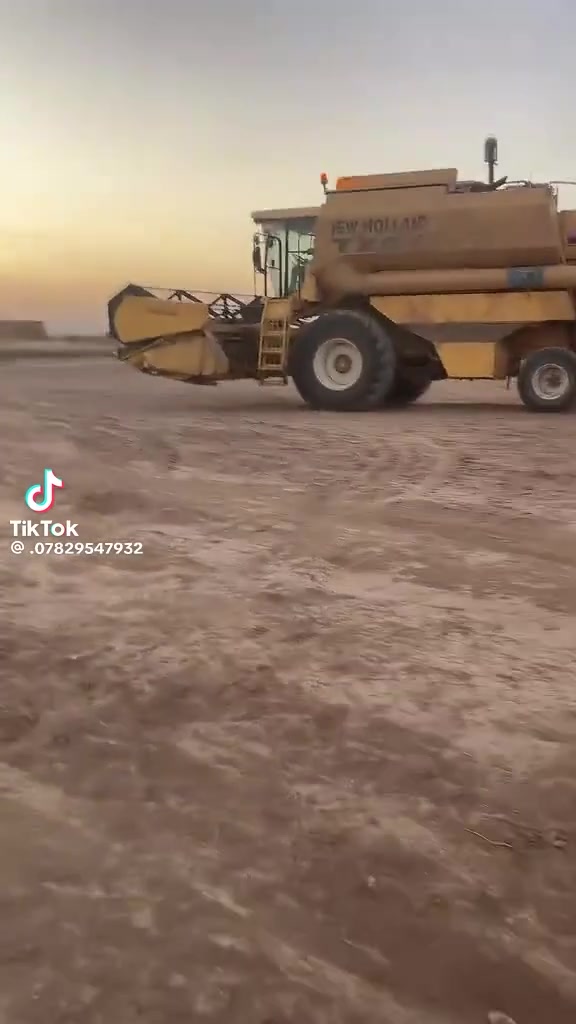 سلام عليكم نيهولند للبيع تيكس ٦٤   موديل ٢٠٠٢ رقم أربيل سنويه ل٢٧بسمي تواير جدد معمل معمر جديد سعر علا لخاص لهاتف *********** الواتساب *********** ترهم مراوس بيكم حديث
