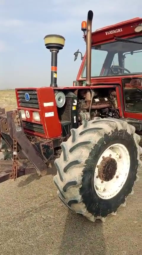 نيوهولند • حجم ١١٠ • واسط