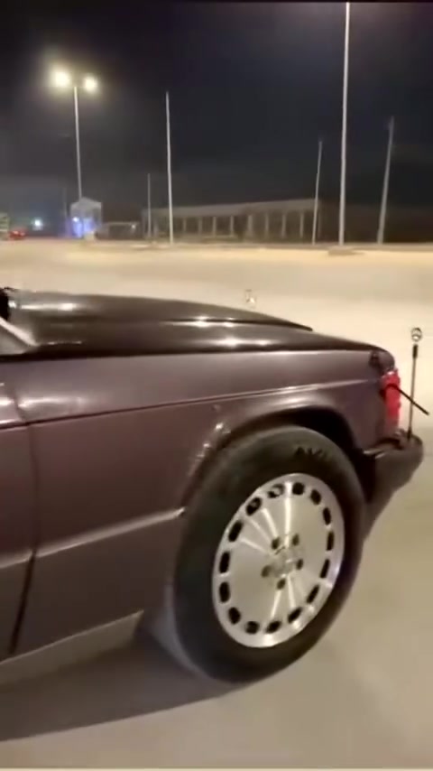 سلام عليكم
للبيع مارسدس 190طيارين

مكينه اربع سلندر كله على بلاد 

مديل 1991 

للستفسار التصال ***********

السعر 32وبيه مجال 

عنوان بابل قضاء الهاشمية
