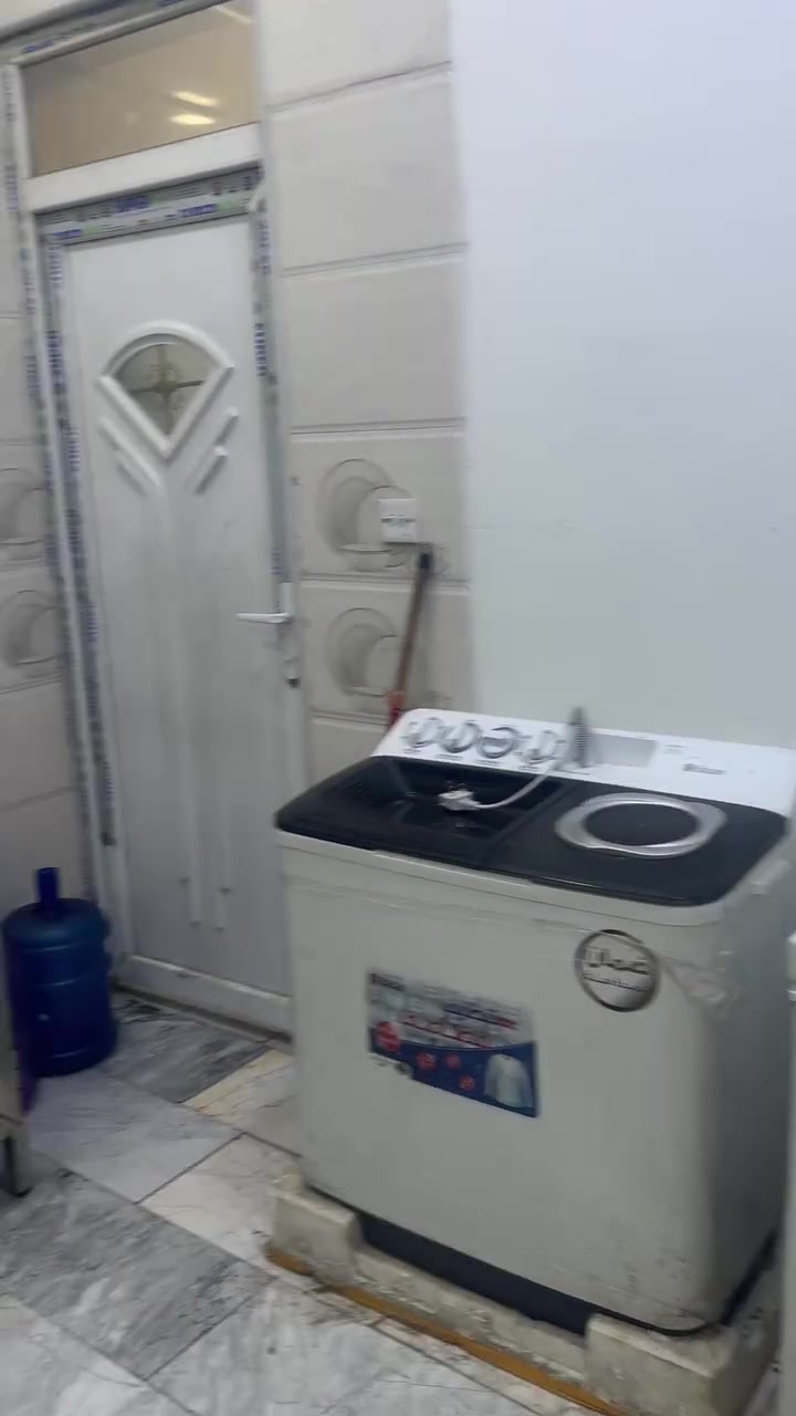 شقة • مؤثثة • طابق أول