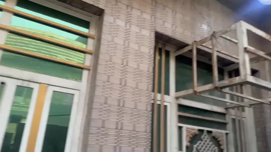 بيت للبيع المساحة 100 متر بالبلديات للاستفسار ***********

